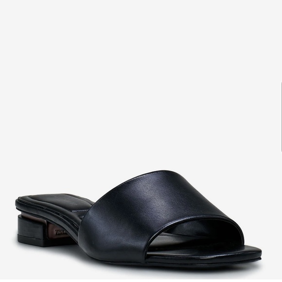 Vince Camuto Cheleah Slide Sandal - Picture 1 of 7
